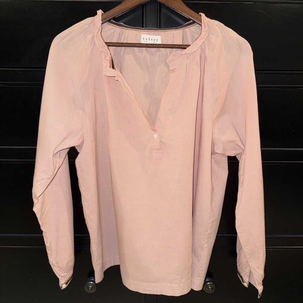 Velvet By Graham And Spencer Light Rose Colored Popover Blouse‎ V Neck Medium